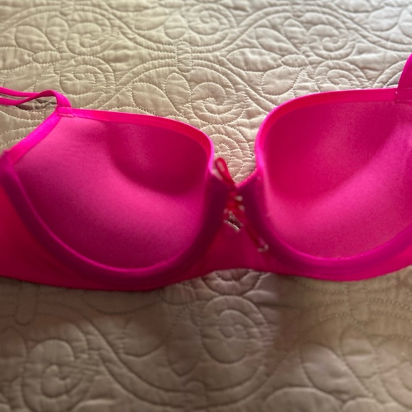 Victorias Secret Bra - Picture 2 of 3